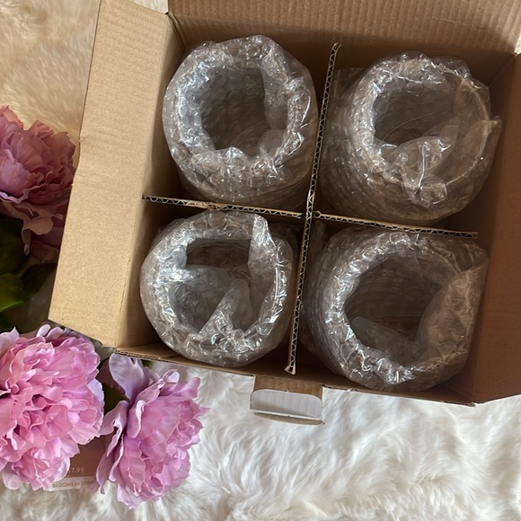 NEW in original box 4 Stemless High-quality Durable Glass Wine Glasses ๐ - Picture 5 of 7